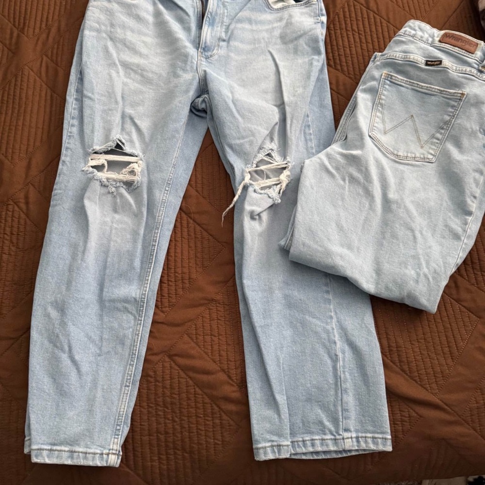 Wrangler Women's Light Blue High Rise Jeans